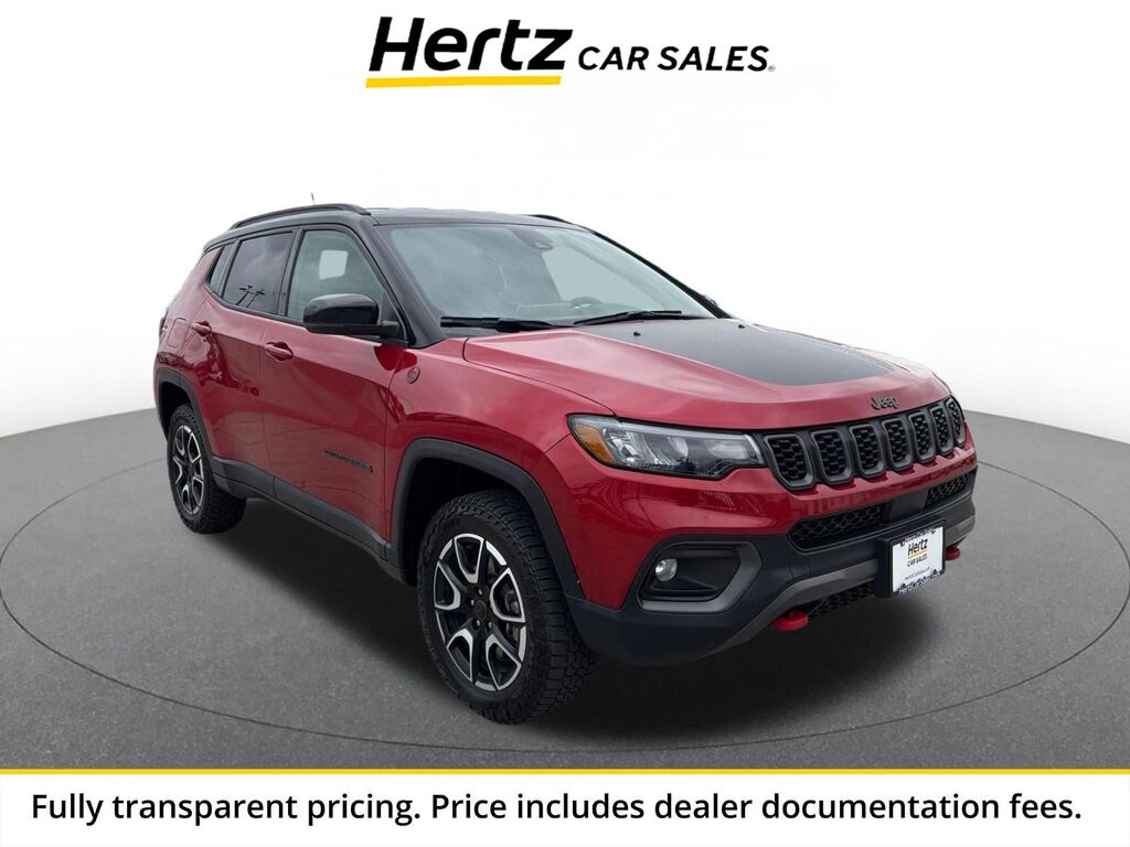 2025 Jeep Compass Trailhawk — photo 1 of 13