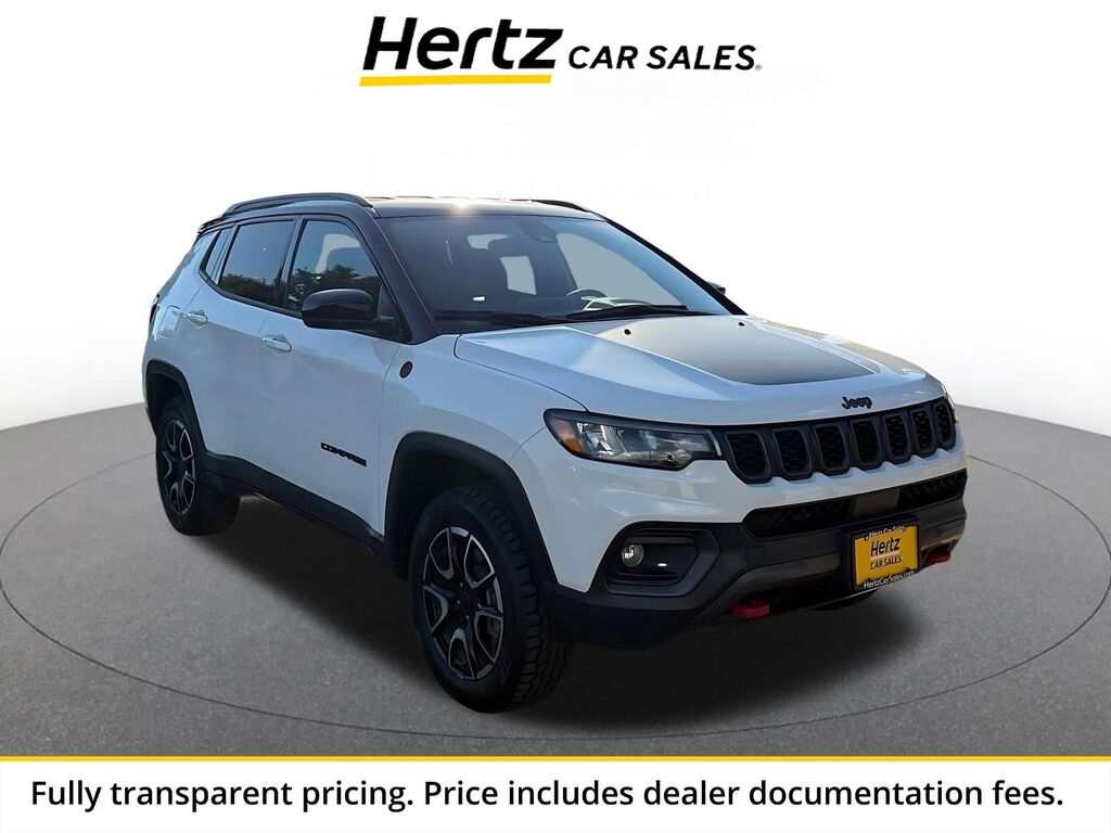2025 Jeep Compass Trailhawk — photo 1 of 1
