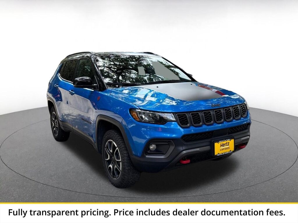 2025 Jeep Compass Trailhawk — photo 1 of 23