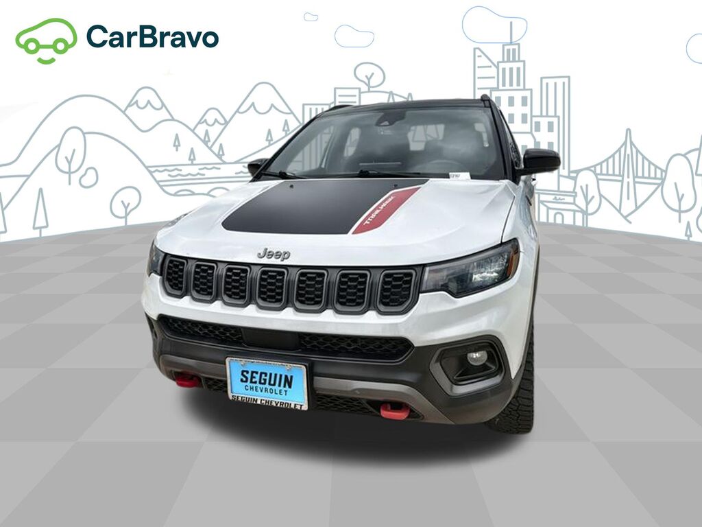 2025 Jeep Compass Trailhawk 4x4 — photo 1 of 6
