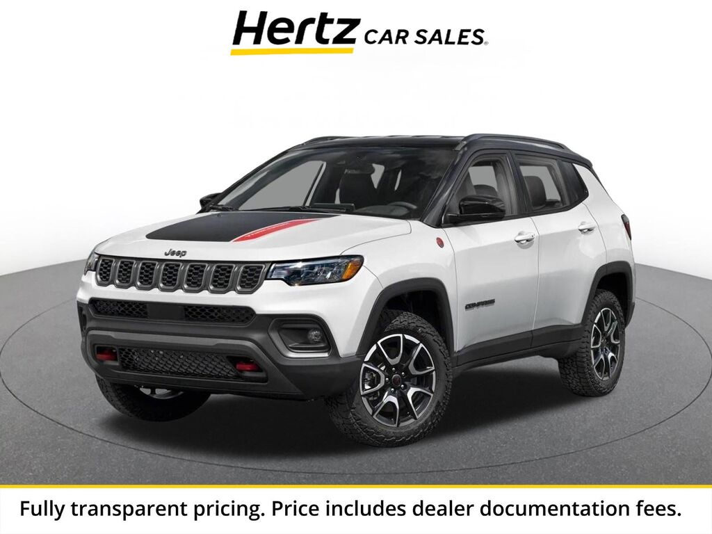 2025 Jeep Compass Trailhawk — photo 1 of 18