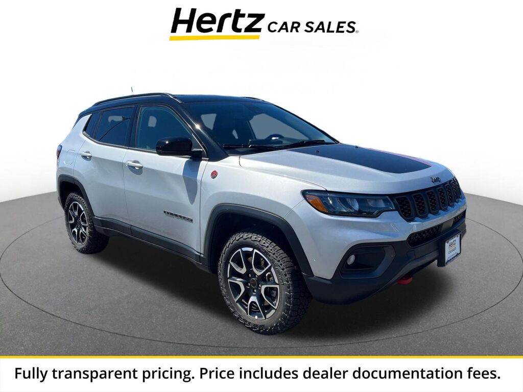 2025 Jeep Compass Trailhawk — photo 1 of 13