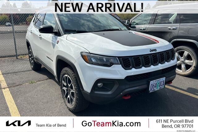 2025 Jeep Compass Trailhawk