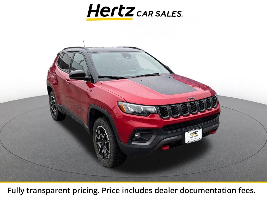 2025 Jeep Compass Trailhawk — photo 1 of 13