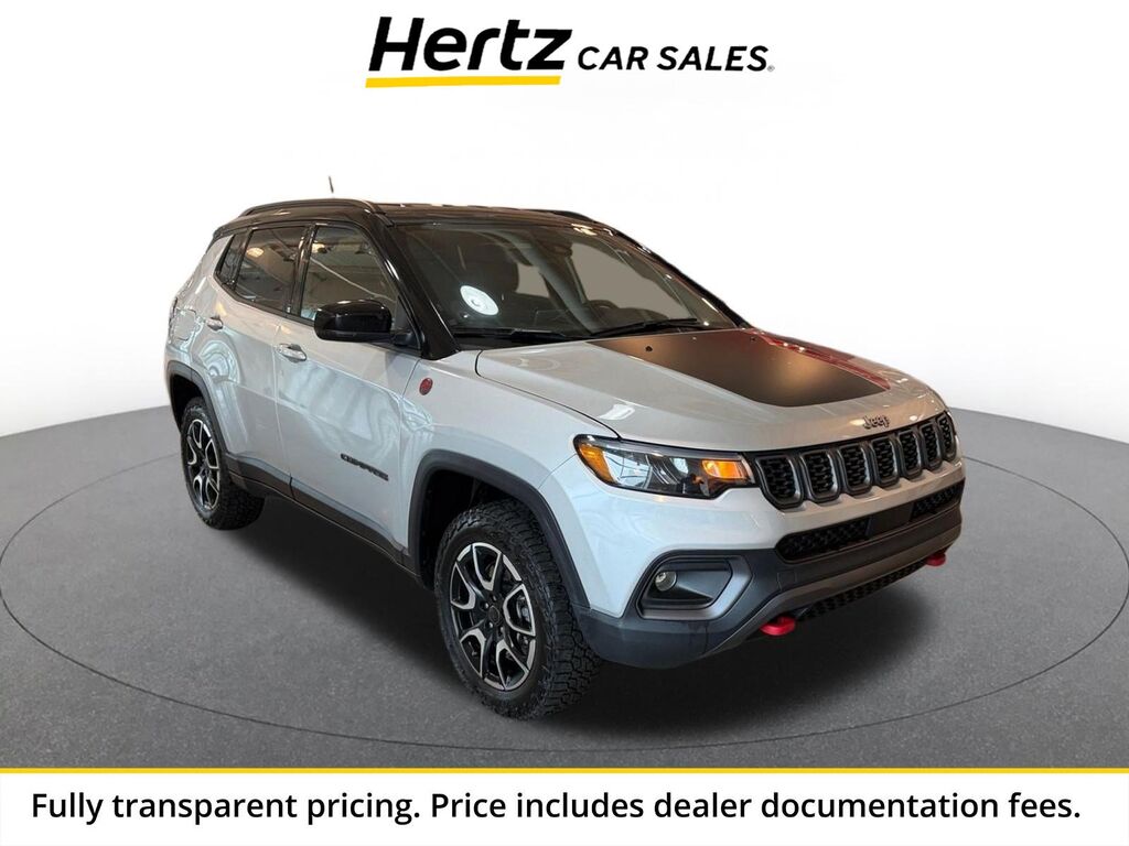 2025 Jeep Compass Trailhawk — photo 1 of 13