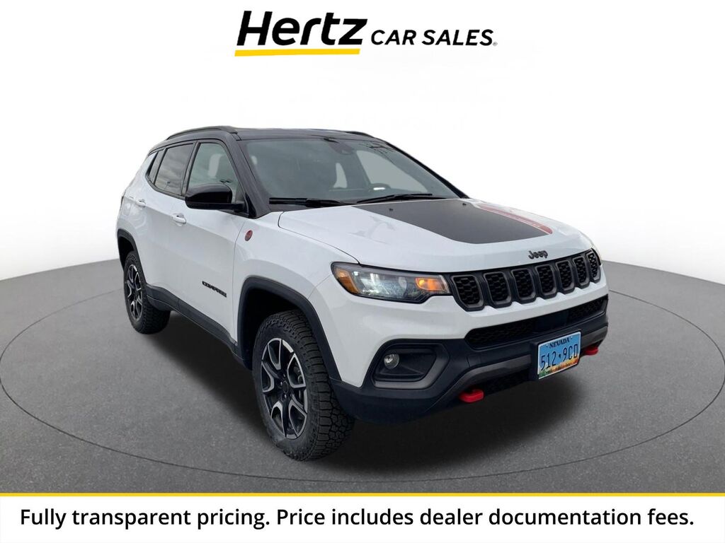 2025 Jeep Compass Trailhawk — photo 1 of 13