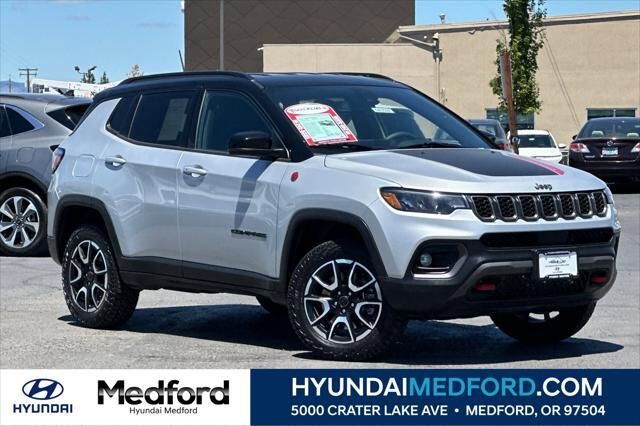 2025 Jeep Compass Trailhawk — photo 1 of 1