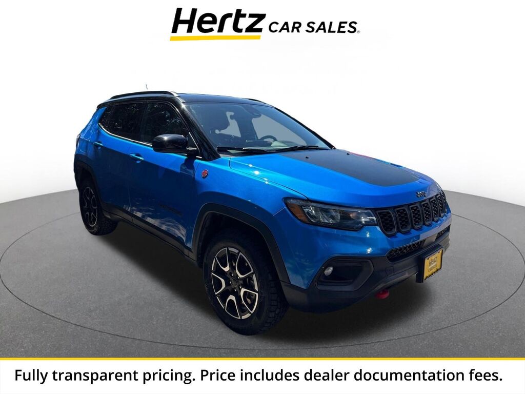 2025 Jeep Compass Trailhawk — photo 1 of 2