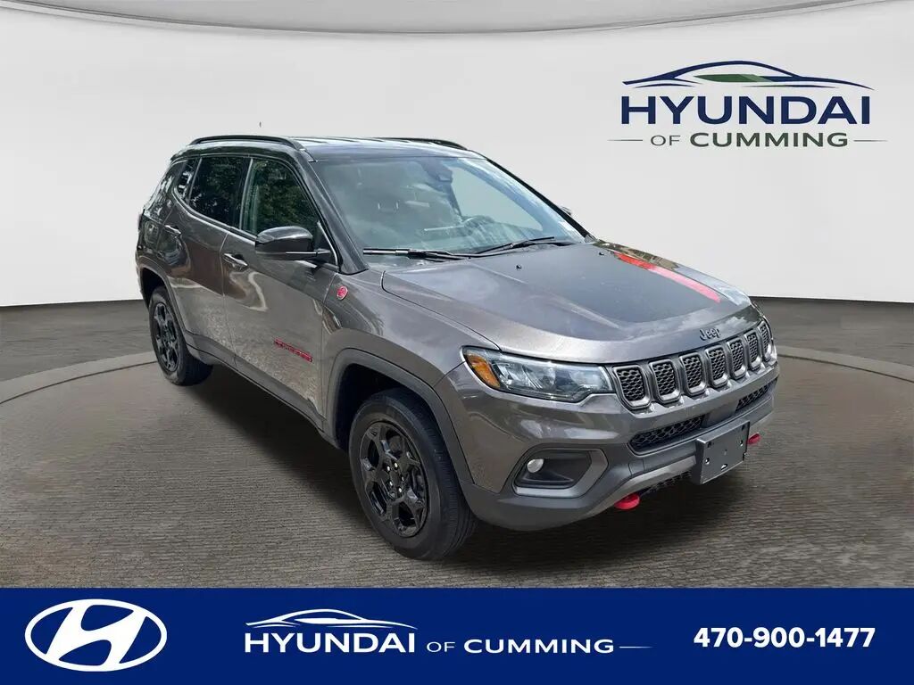 2023 Jeep Compass Trailhawk — photo 1 of 11