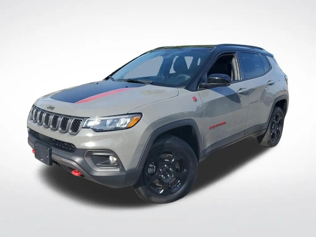 2023 Jeep Compass Trailhawk — photo 1 of 39