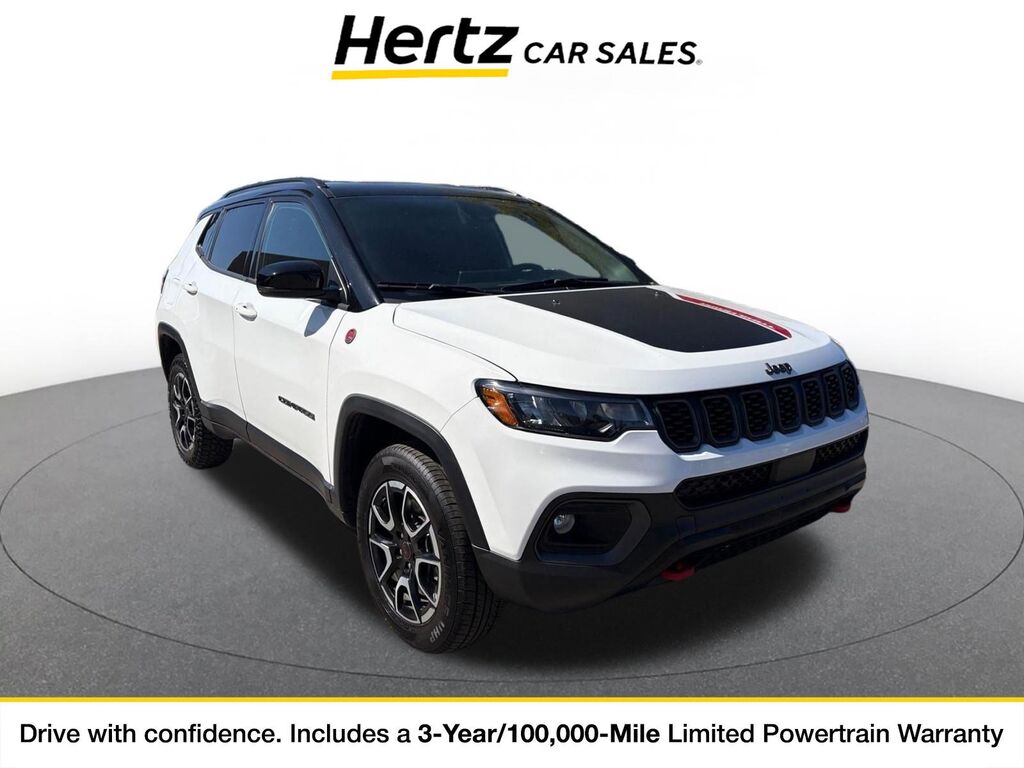 2025 Jeep Compass Trailhawk — photo 1 of 11