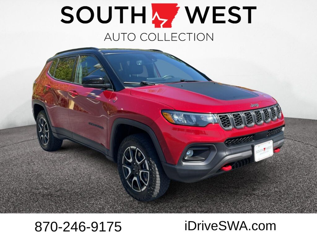 2025 Jeep Compass Trailhawk — photo 1 of 1