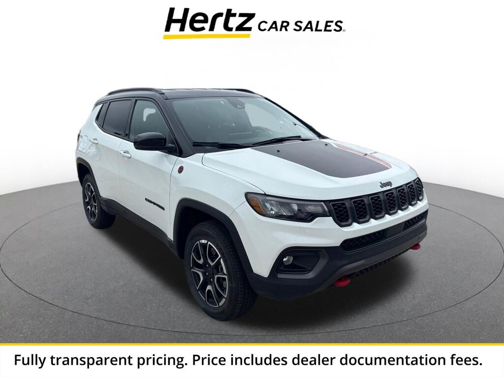 2025 Jeep Compass Trailhawk — photo 1 of 13