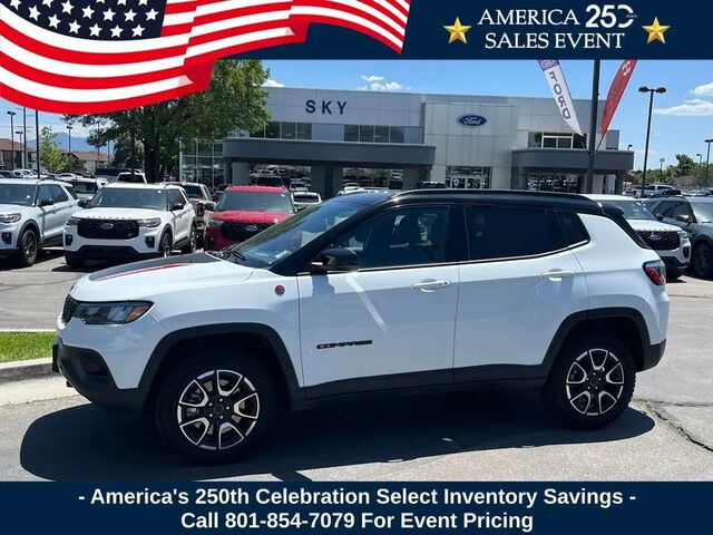 2025 Jeep Compass Trailhawk