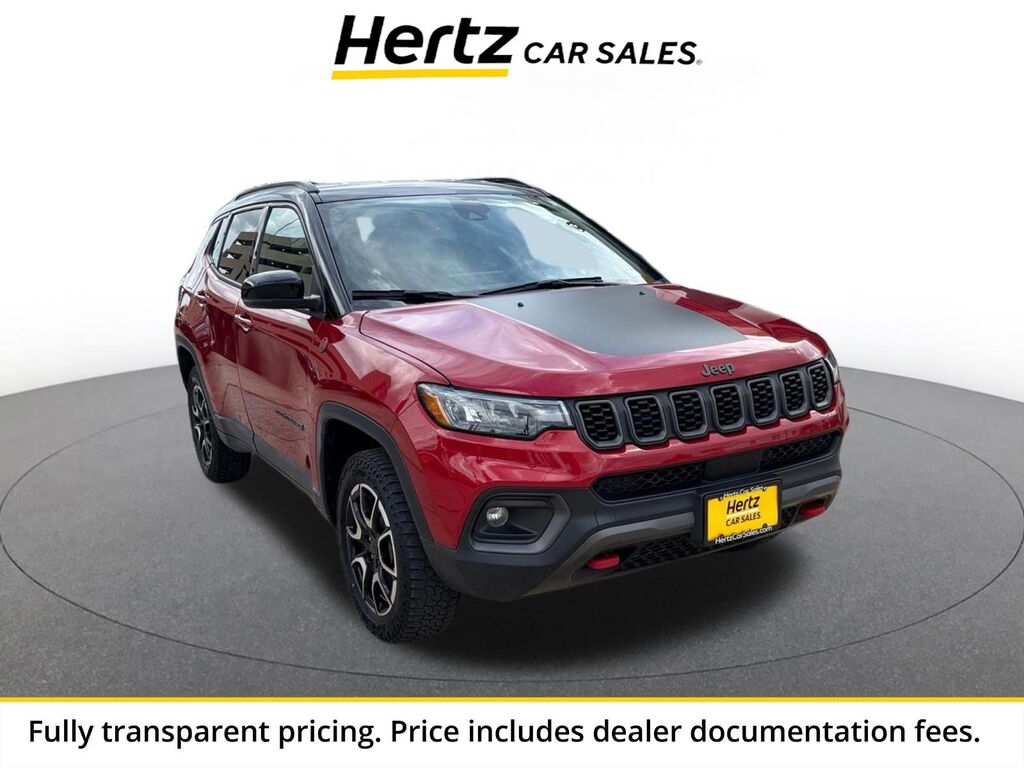 2025 Jeep Compass Trailhawk — photo 1 of 13