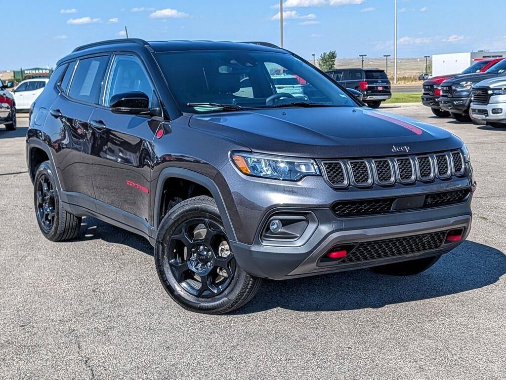 2024 Jeep Compass Trailhawk — photo 1 of 39