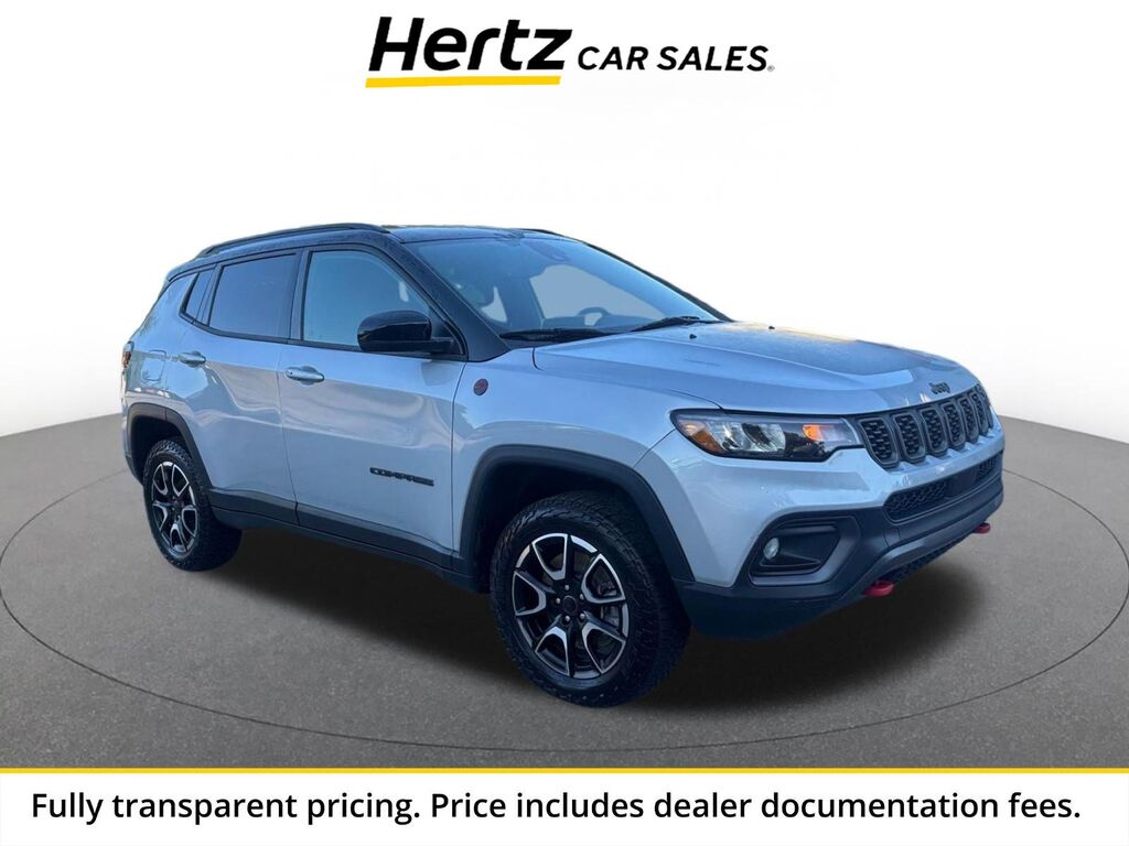 2025 Jeep Compass Trailhawk — photo 1 of 13
