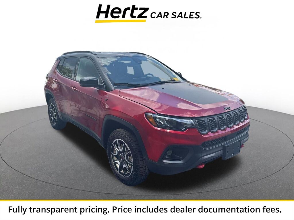 2025 Jeep Compass Trailhawk — photo 1 of 13