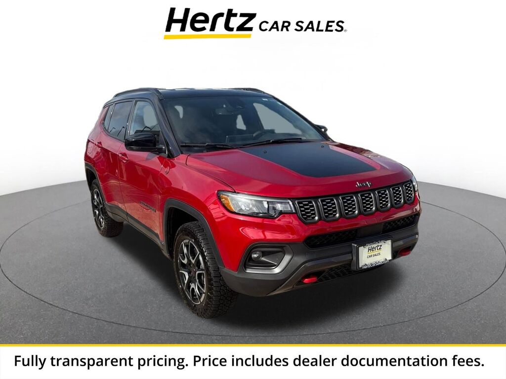 2025 Jeep Compass Trailhawk — photo 1 of 13