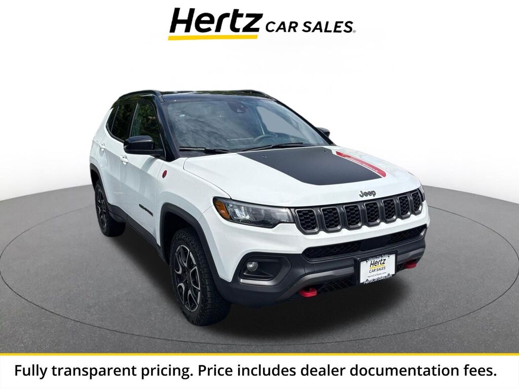 2025 Jeep Compass Trailhawk — photo 1 of 13