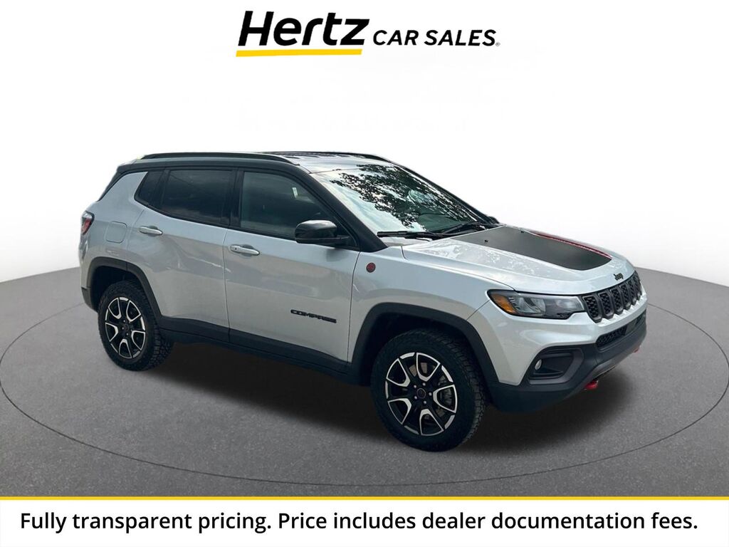 2025 Jeep Compass Trailhawk — photo 1 of 15