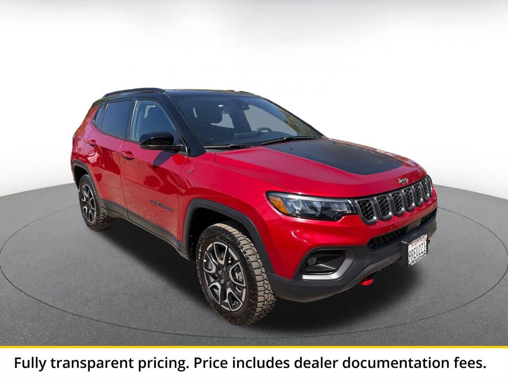 2025 Jeep Compass Trailhawk — photo 1 of 2