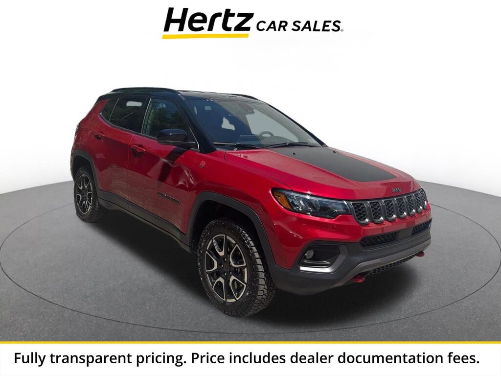 2025 Jeep Compass Trailhawk — photo 1 of 13