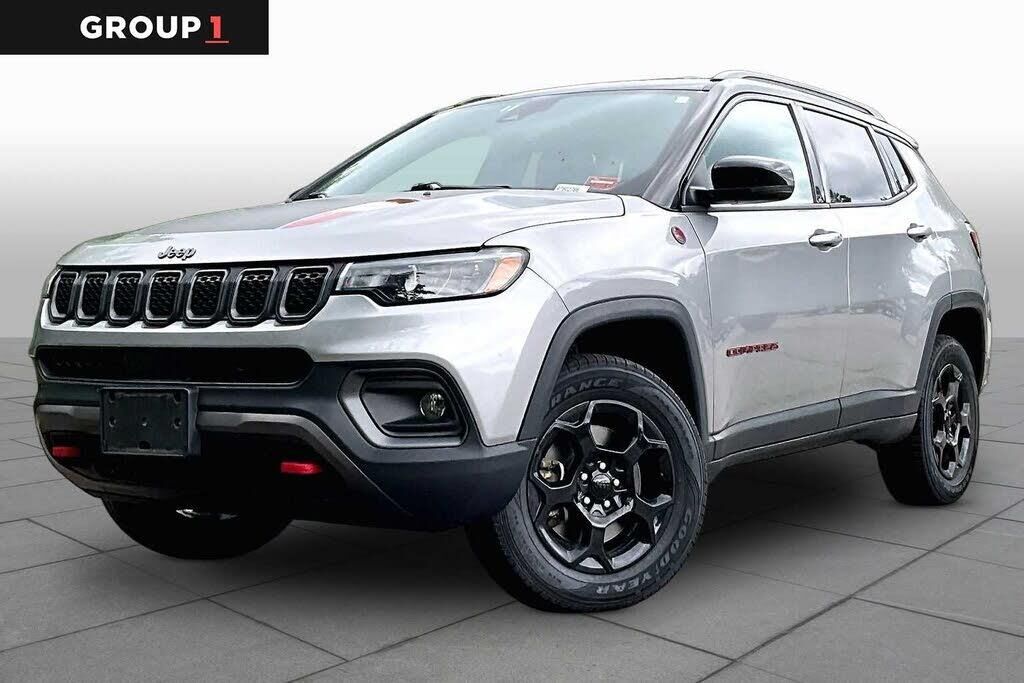 2024 Jeep Compass Trailhawk — photo 1 of 1
