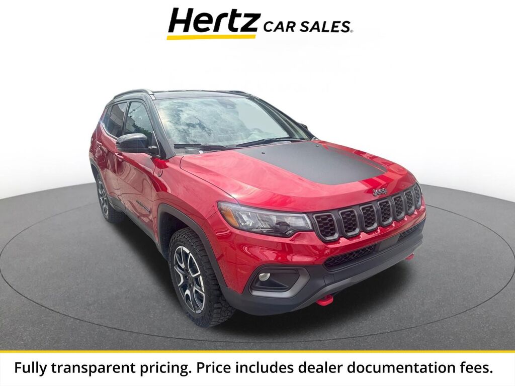 2025 Jeep Compass Trailhawk — photo 1 of 13