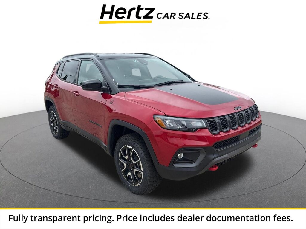 2025 Jeep Compass Trailhawk — photo 1 of 13