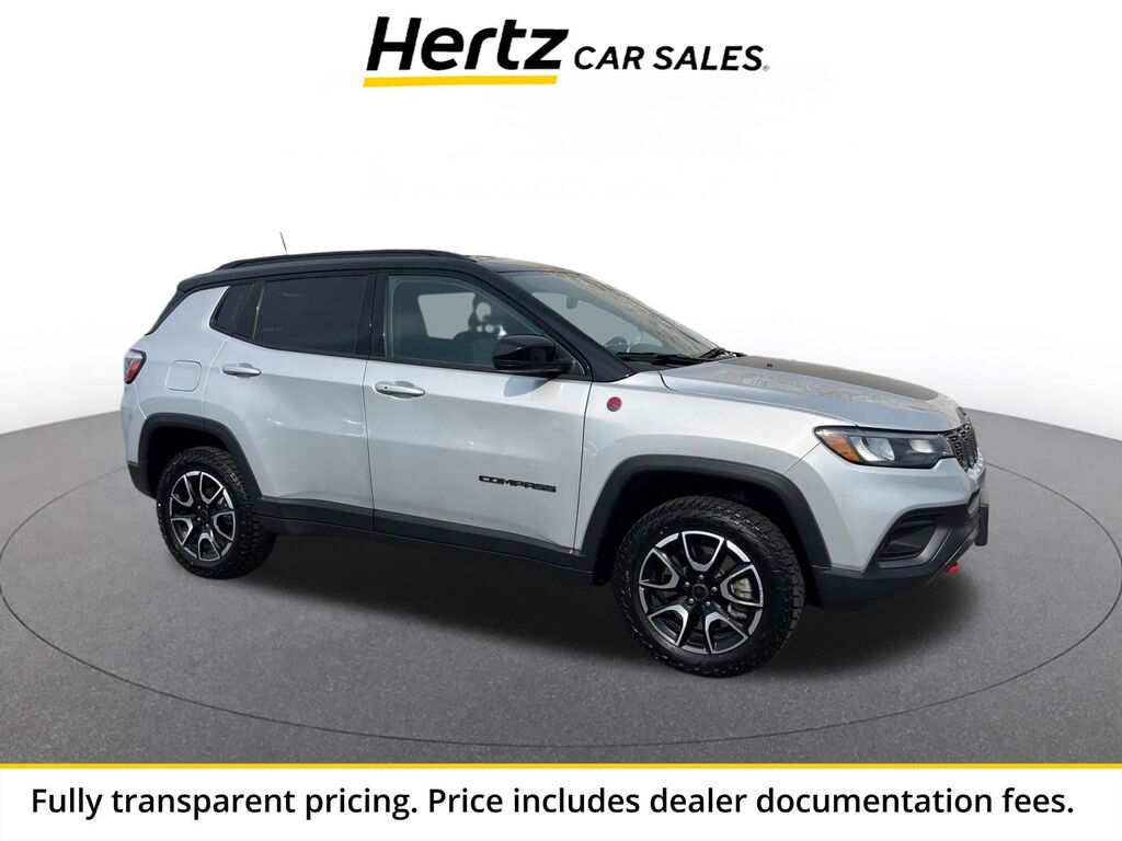 2025 Jeep Compass Trailhawk — photo 1 of 13