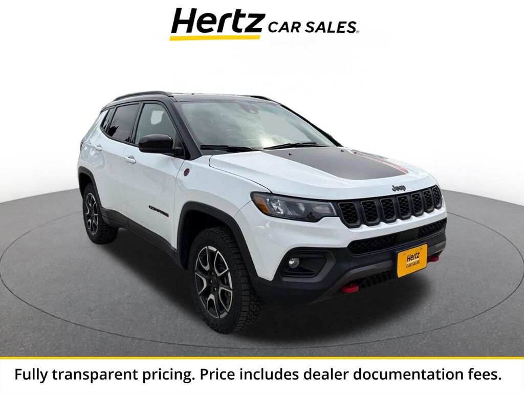 2025 Jeep Compass Trailhawk — photo 1 of 13