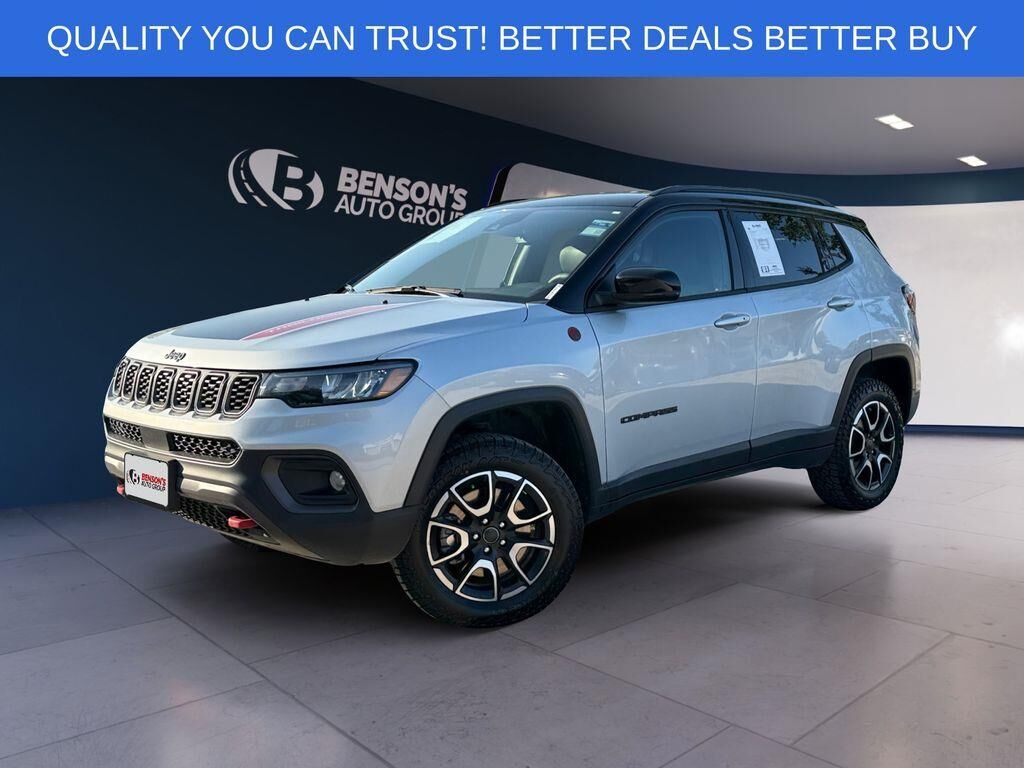 2025 Jeep Compass Trailhawk — photo 1 of 1