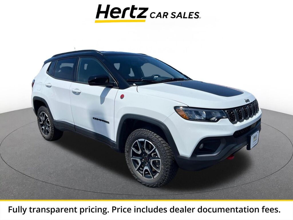 2025 Jeep Compass Trailhawk — photo 1 of 13