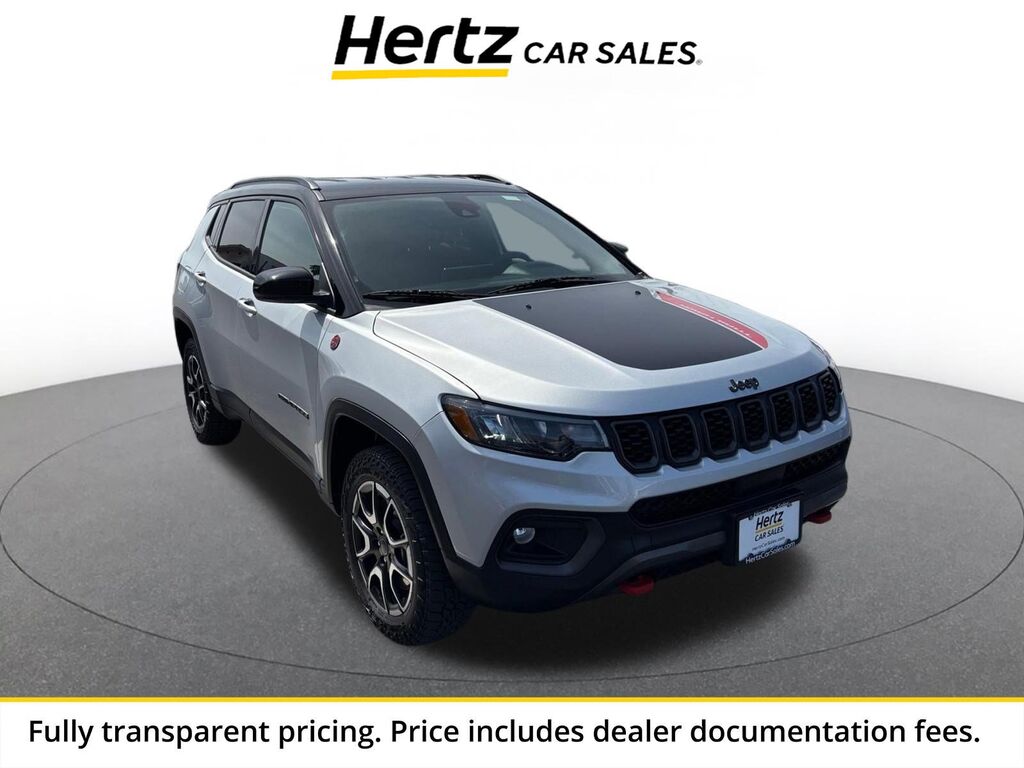 2025 Jeep Compass Trailhawk — photo 1 of 13