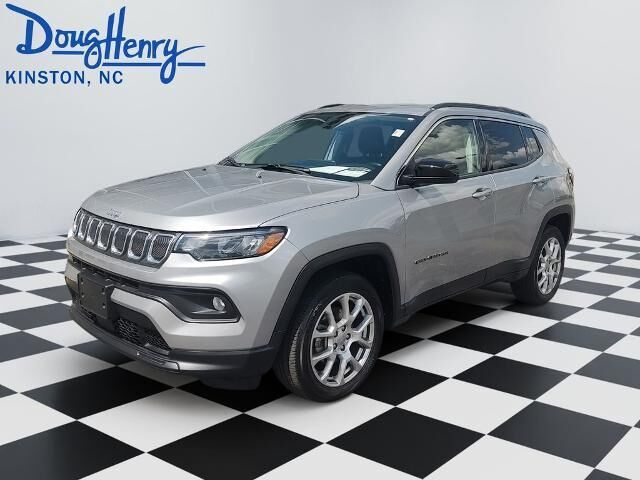 2022 Jeep Compass Latitude Lux