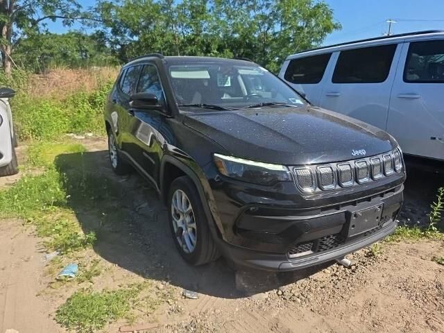 2022 Jeep Compass Latitude Lux