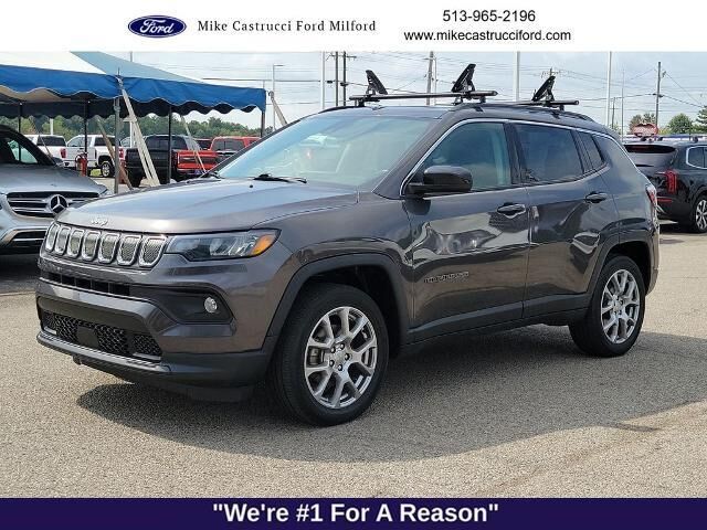 2022 Jeep Compass Latitude Lux