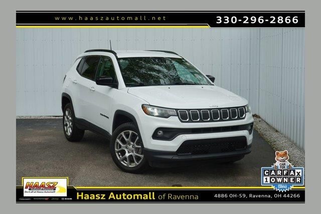 2022 Jeep Compass Latitude Lux — photo 1 of 77