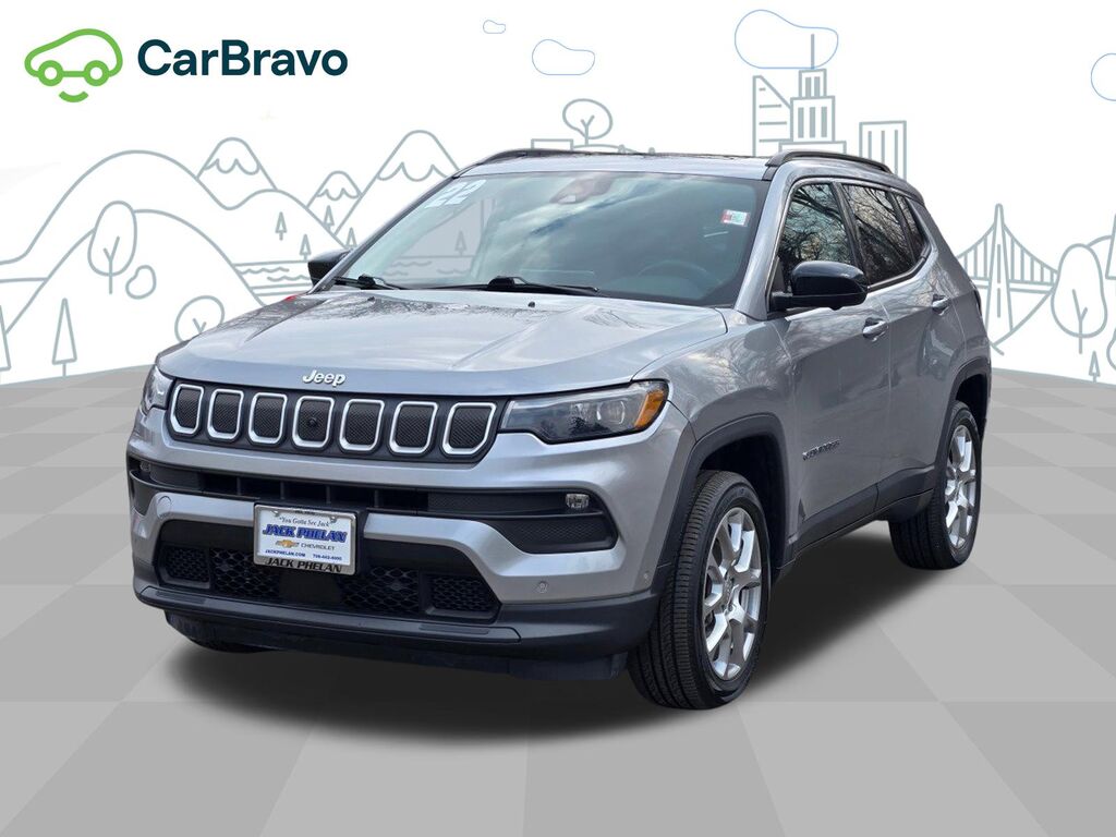 2022 Jeep Compass Latitude Lux 4x4 — photo 1 of 6