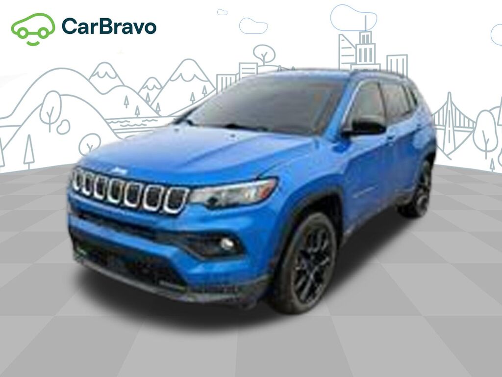 2022 Jeep Compass Latitude Lux 4x4 — photo 1 of 1