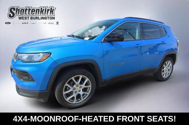 2022 Jeep Compass Latitude Lux — photo 1 of 26
