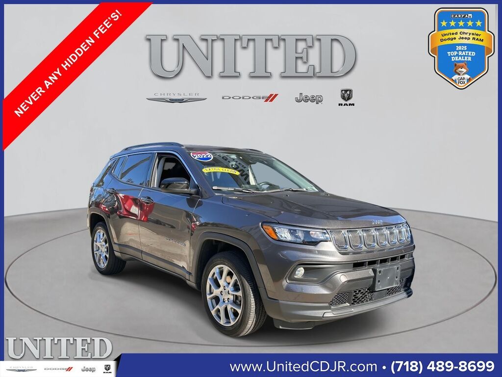 2022 Jeep Compass Latitude Lux — photo 1 of 25