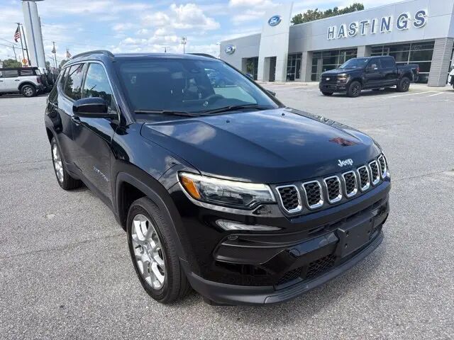 2024 Jeep Compass Latitude Lux