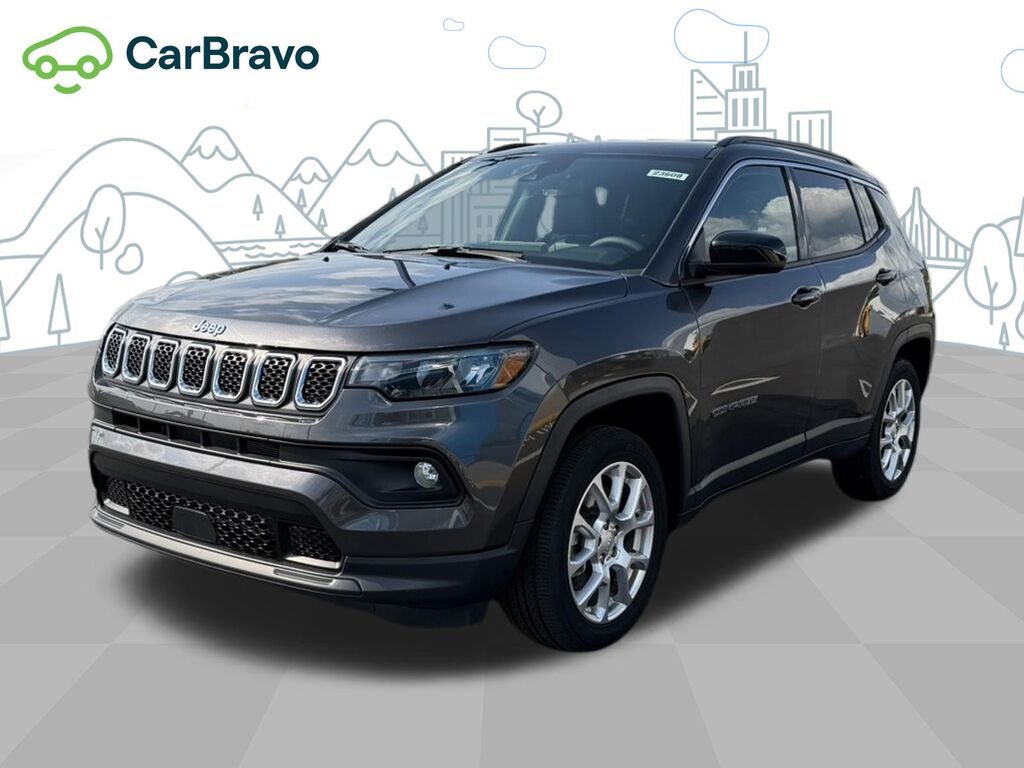 2023 Jeep Compass Latitude Lux FWD — photo 1 of 7