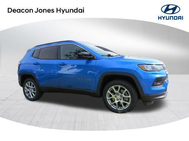 2024 Jeep Compass Latitude Lux — photo 1 of 26