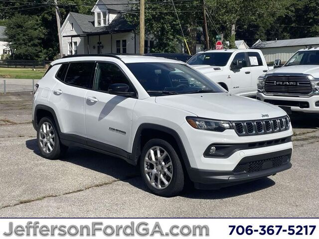 2024 Jeep Compass Latitude Lux
