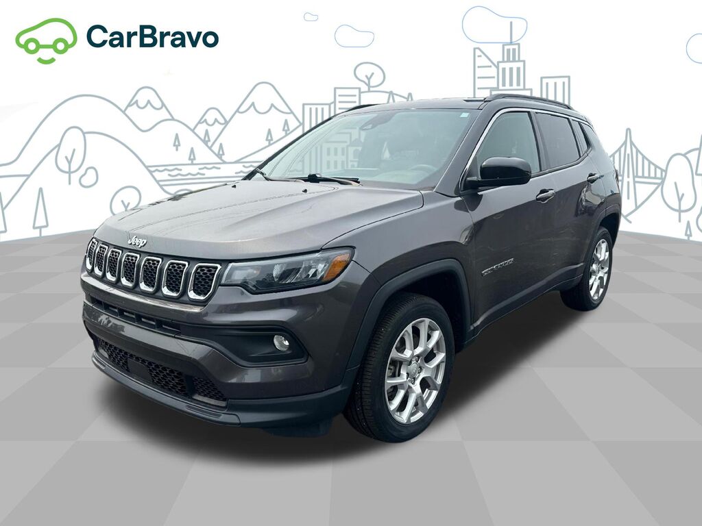 2023 Jeep Compass Latitude Lux FWD — photo 1 of 7