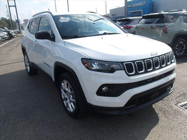 2023 Jeep Compass Latitude Lux