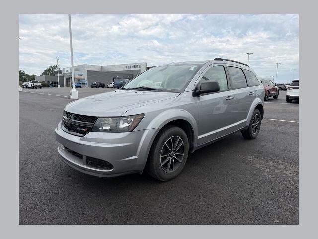 2018 Dodge Journey SE — photo 1 of 13